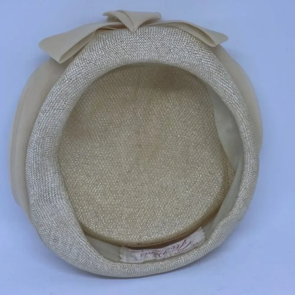 Vintage Exclusive Flo-Denis Cream Hat - Picture 6 of 9